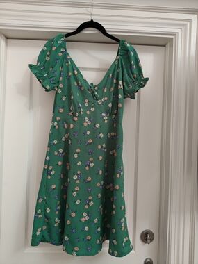 Y2Y New Look Green Floral V-Neck Puff Sleeve Mini Dress